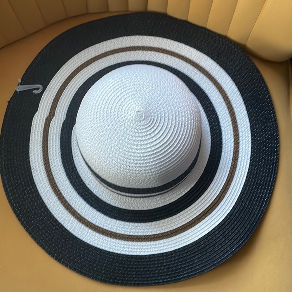 Women wide brim hat